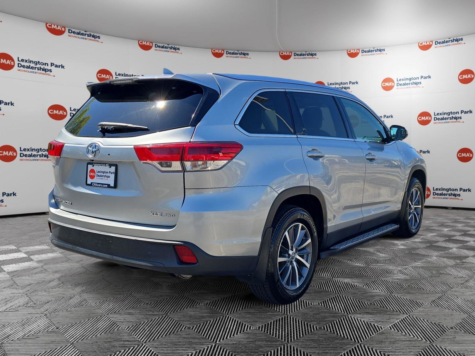 Used 2019 Toyota Highlander XLE image 7