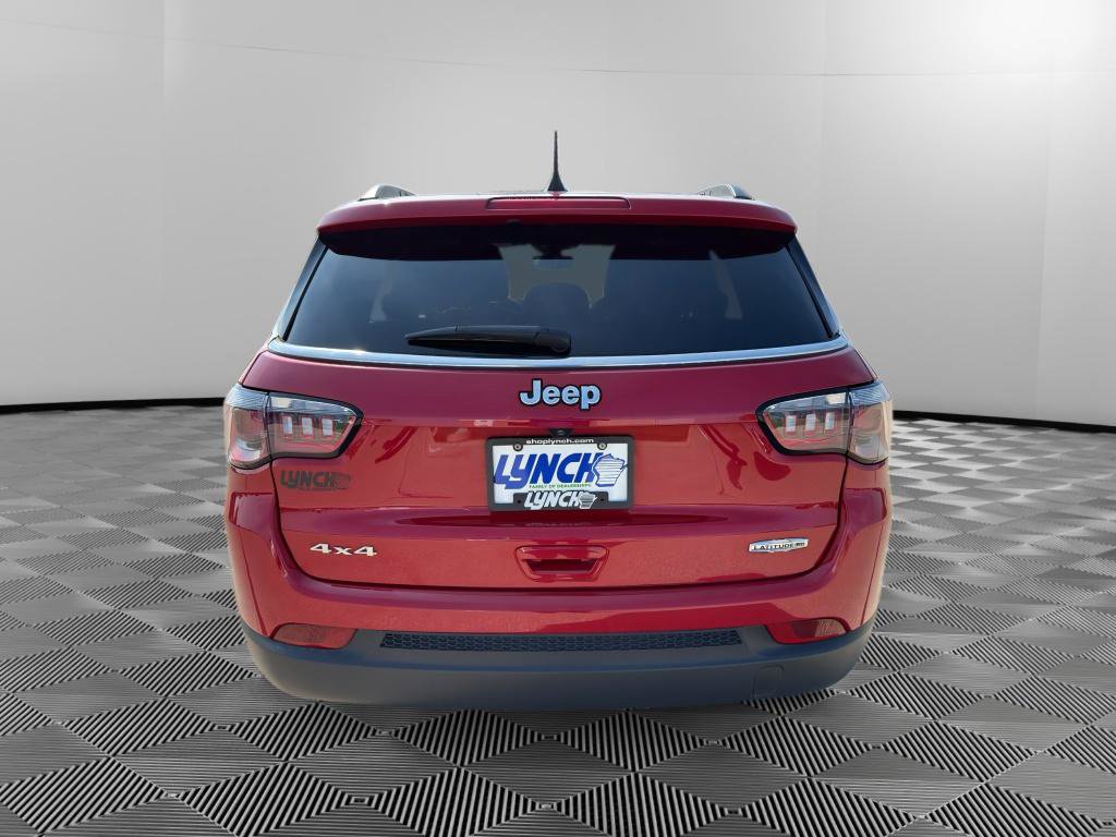 Used 2023 Jeep Compass Latitude AWD/4WD image 4