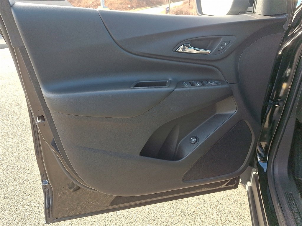 Used 2024 Chevrolet Equinox LT image 12