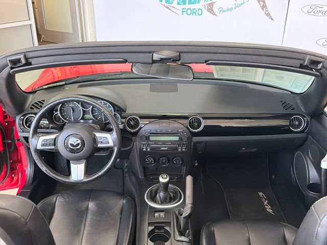 Used 2006 MAZDA MX-5 Miata Grand Touring RWD image 13