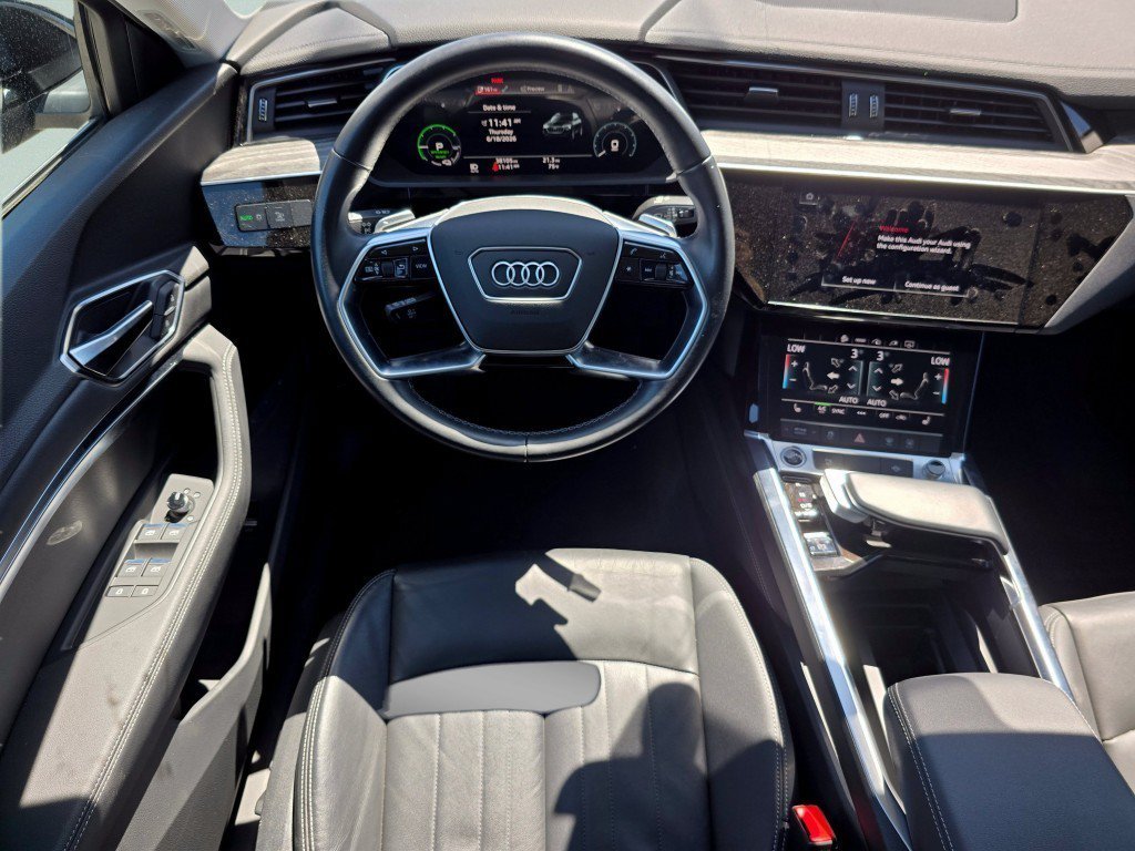 Used 2022 Audi e-tron Premium AWD/4WD image 31