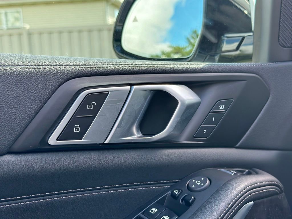 Used 2023 BMW X5 xDrive40i w/ Premium Package image 21