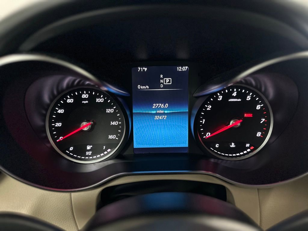 Used 2021 Mercedes-Benz GLC 300 image 6