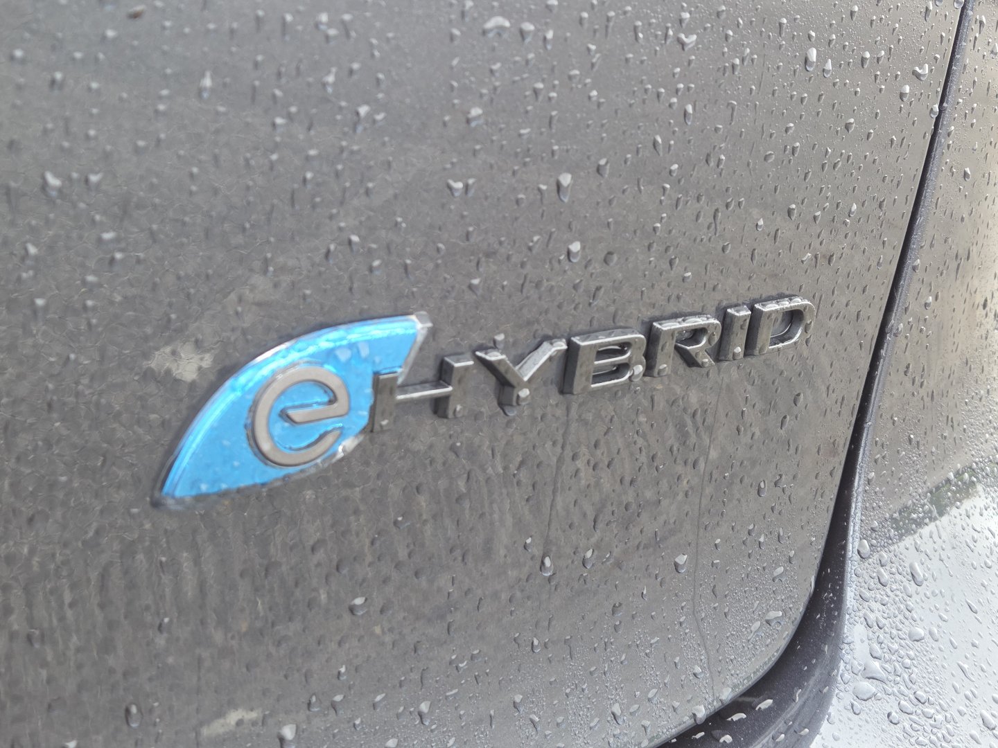 Used 2020 Chrysler Pacifica Touring-L w/ S Appearance Package FWD image 9