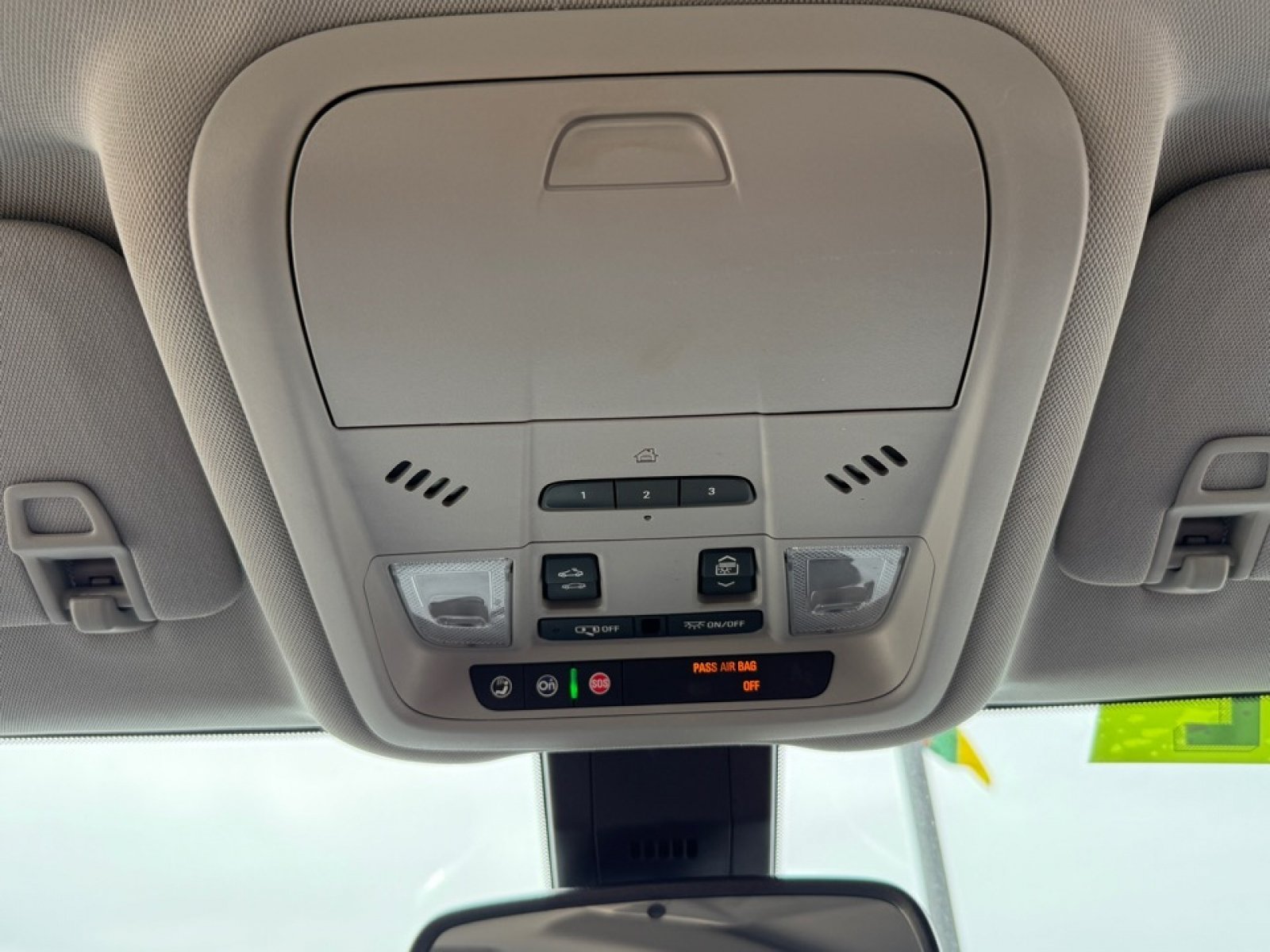 Used 2019 Chevrolet Equinox Premier FWD image 34