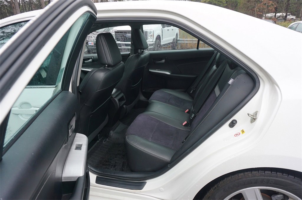 Used 2014 Toyota Camry SE image 12