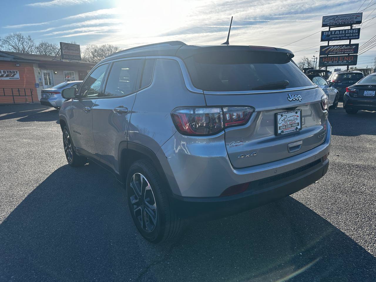 Used 2022 Jeep Compass Limited AWD/4WD image 7