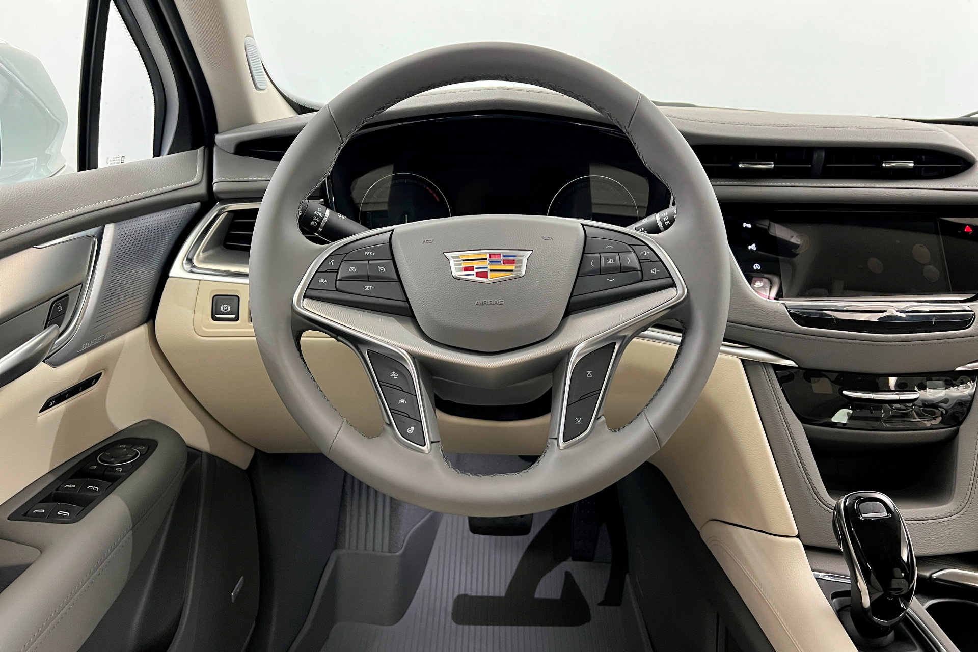 New 2026 Cadillac XT5 Premium Luxury w/ Driver Assist Package image 13