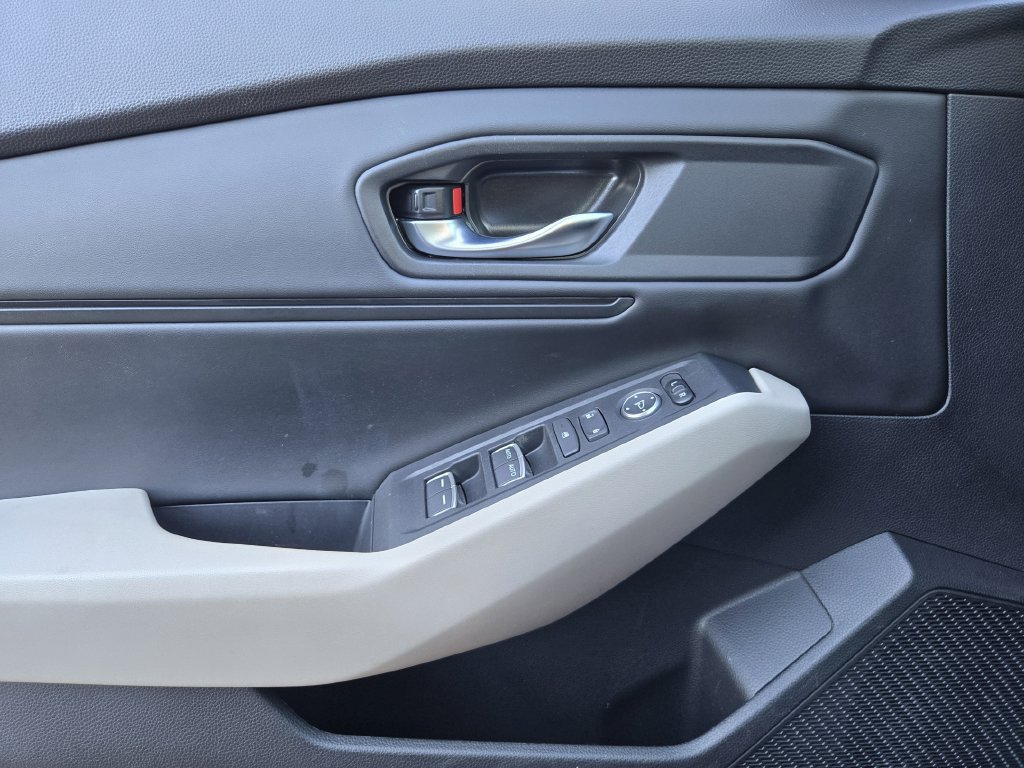 Used 2023 Honda Accord EX image 18
