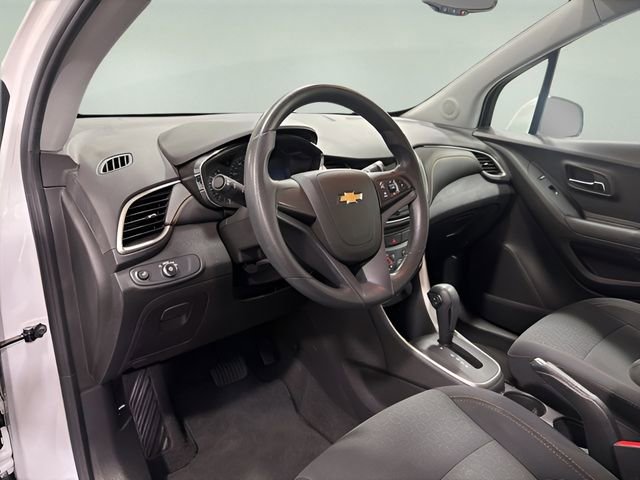 Used 2018 Chevrolet Trax LS FWD image 10