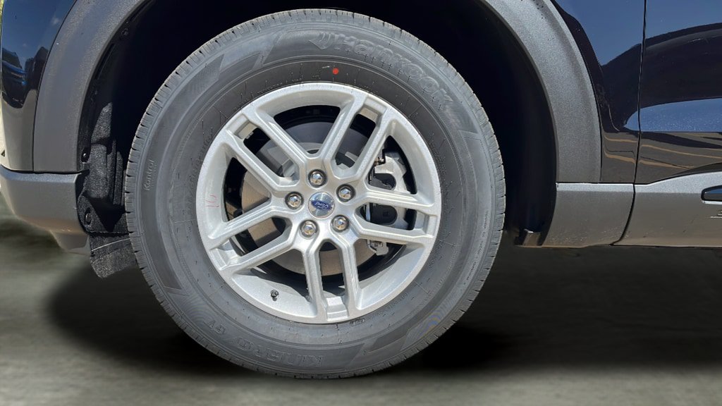New 2026 Ford Explorer Active AWD/4WD image 15