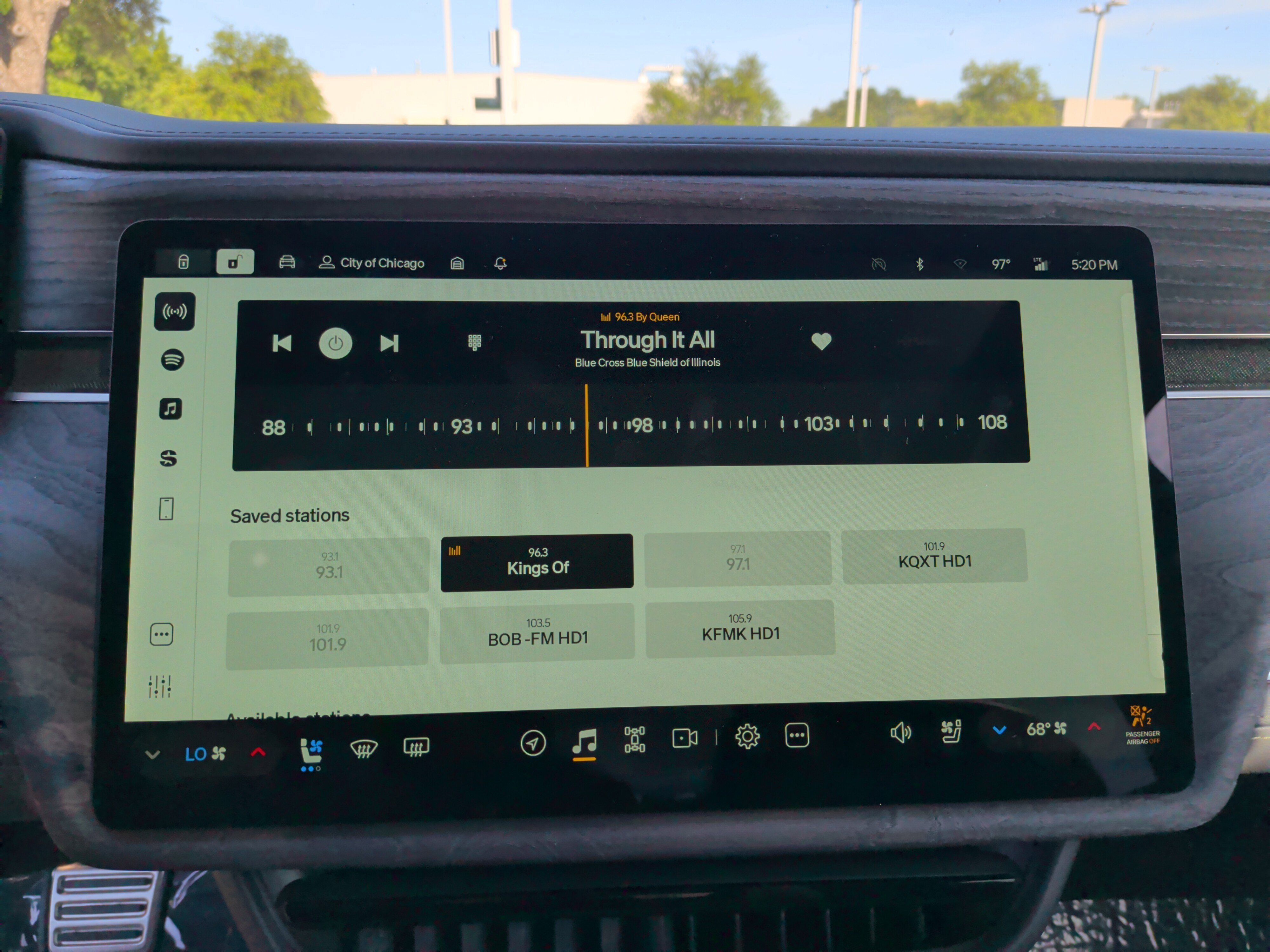 Used 2022 Rivian R1T Adventure AWD/4WD image 23