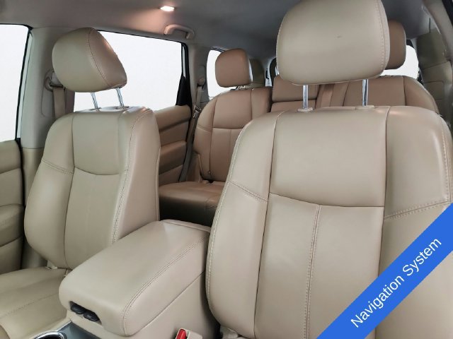 Used 2019 Nissan Pathfinder SL FWD image 10