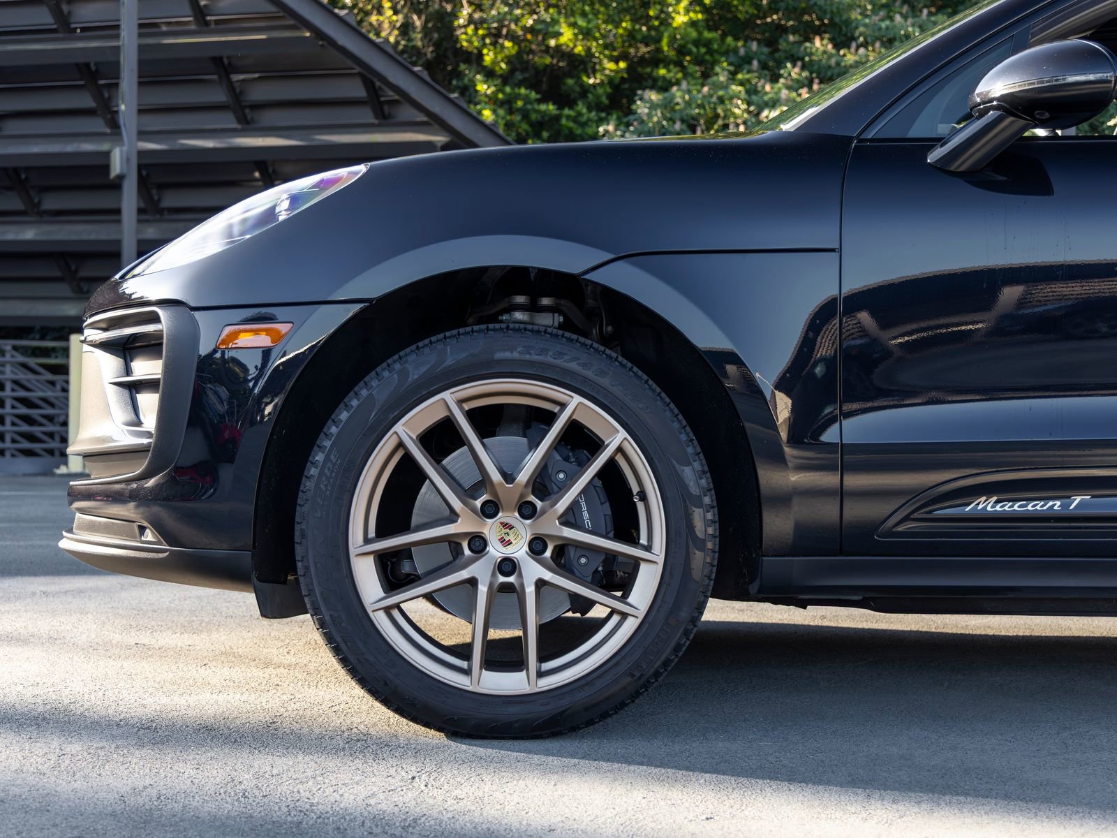 Certified 2023 Porsche Macan Turbo AWD/4WD image 13