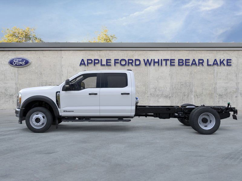 New 2026 Ford F550 4x4 Crew Cab image 3