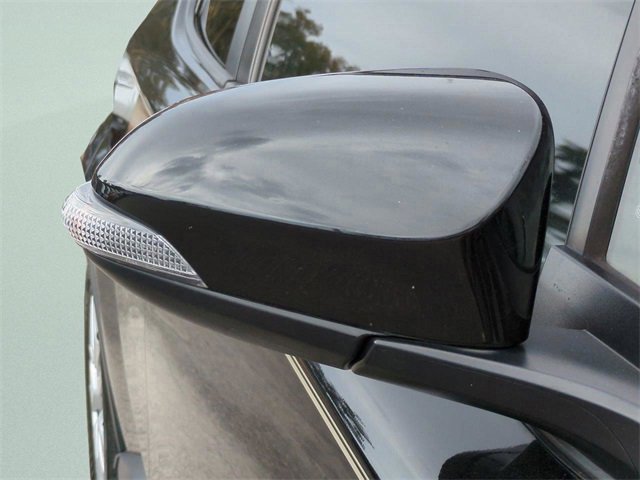 Used 2021 Toyota C-HR LE image 12