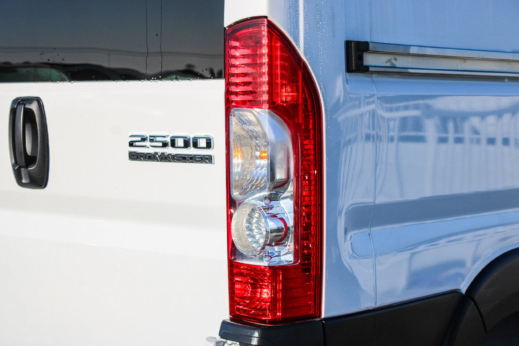 Used 2025 RAM ProMaster 2500 w/ U-Haul Equipment Group FWD image 10