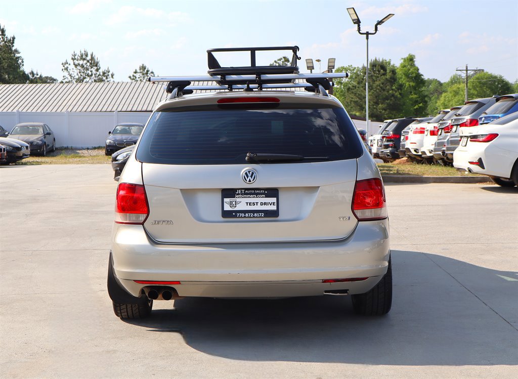 Used 2012 Volkswagen Jetta TDI FWD image 6