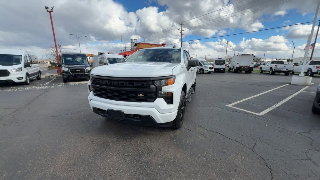 Used 2022 Chevrolet Silverado 1500 Custom AWD/4WD image 3