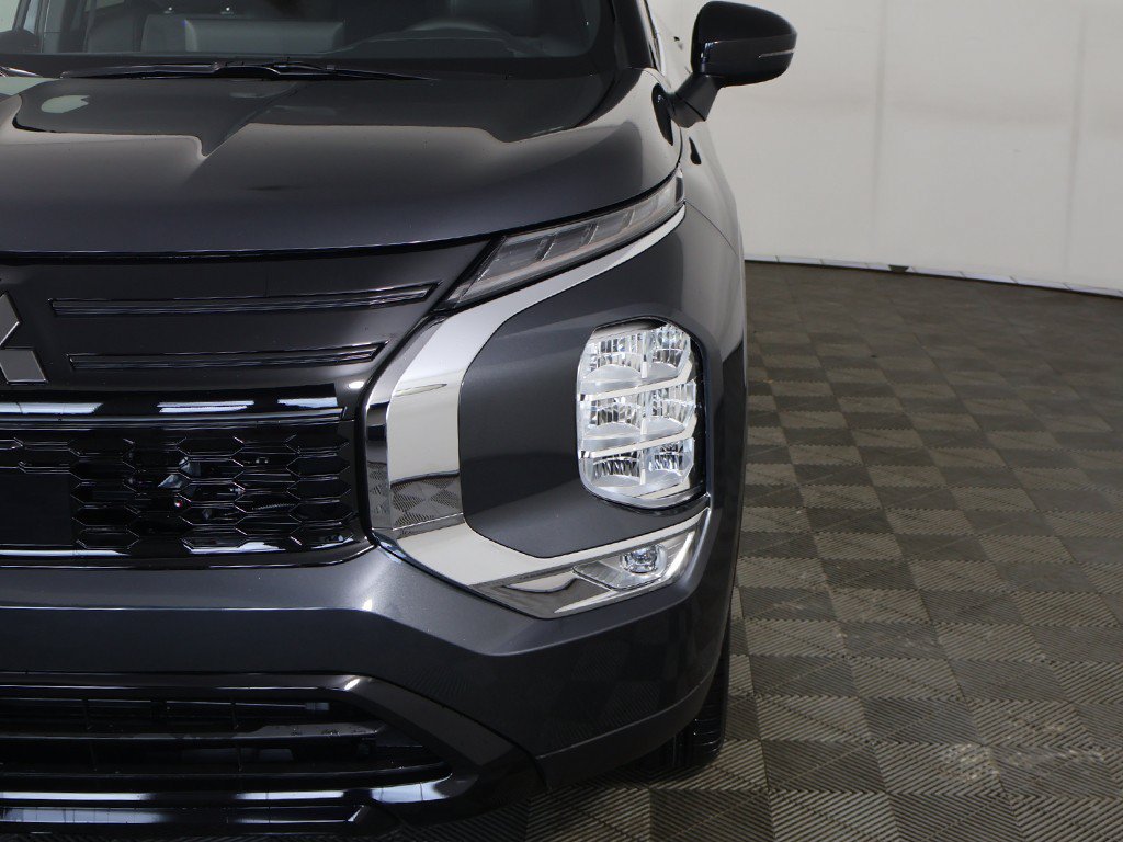 New 2026 Mitsubishi Outlander LE FWD image 16