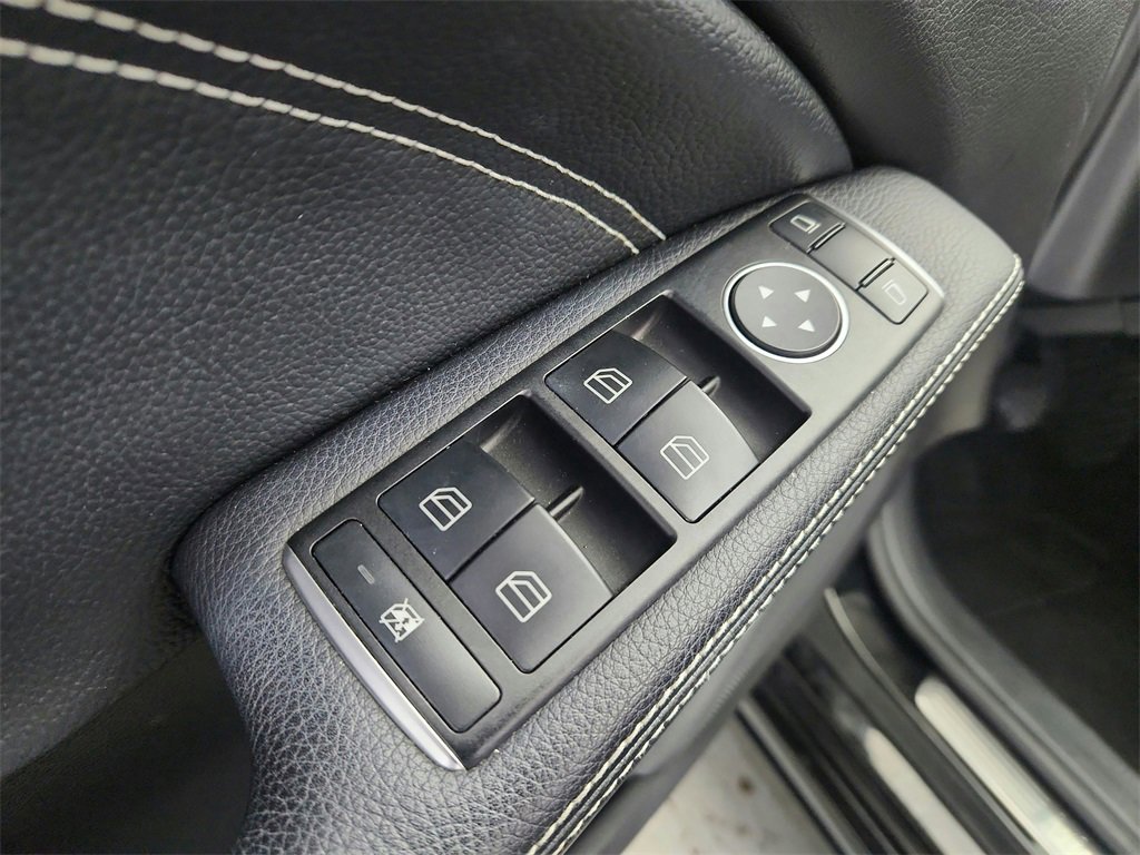 Used 2018 Mercedes-Benz CLA 250 4MATIC image 21