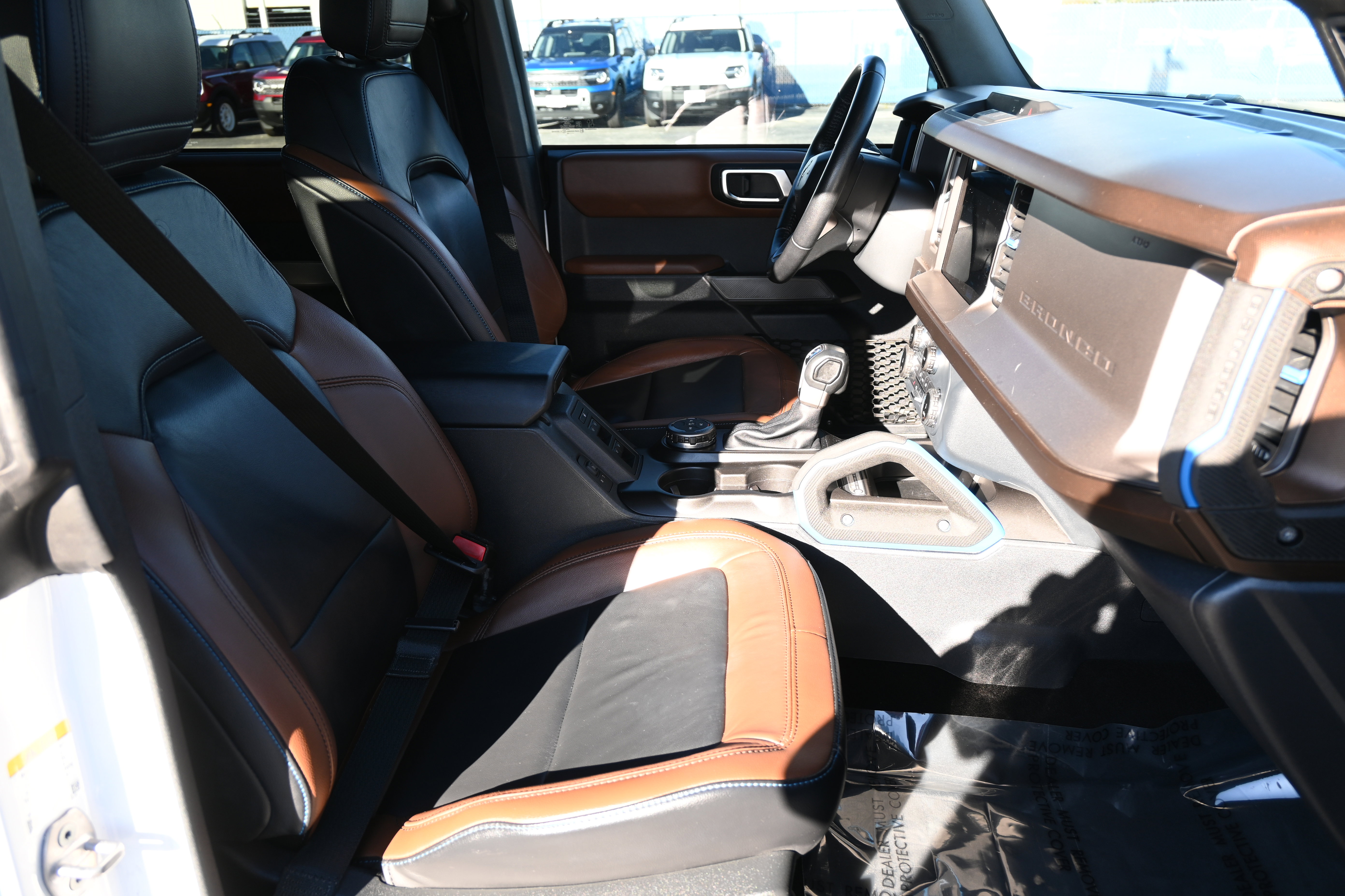 Used 2022 Ford Bronco Outer Banks image 16