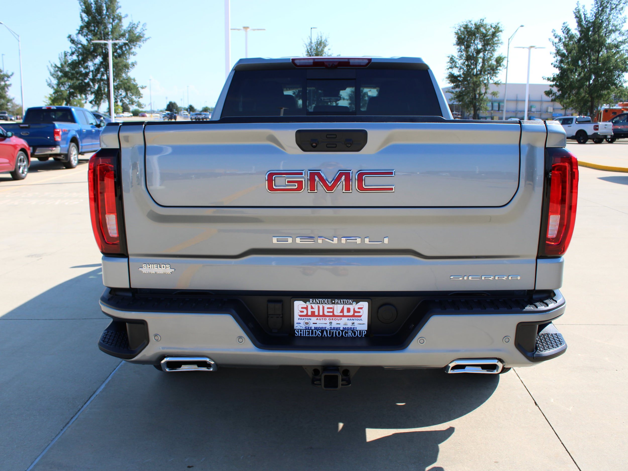 Used 2026 GMC Sierra 1500 Denali w/ Denali Reserve Package AWD/4WD image 5