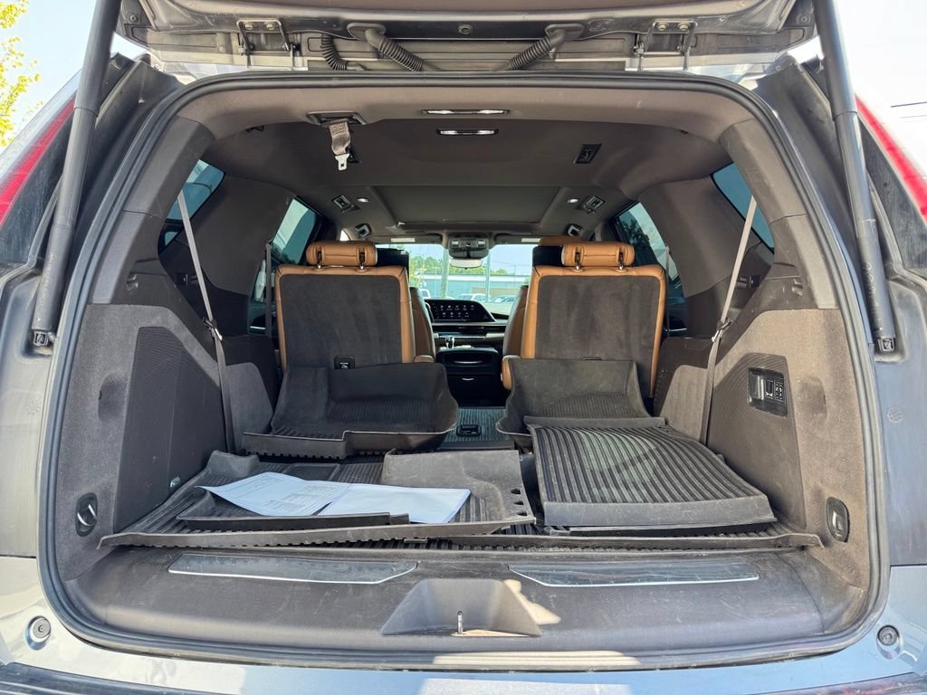 Used 2021 Cadillac Escalade Premium Luxury AWD/4WD image 37