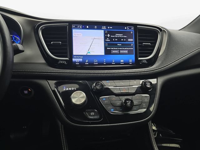 Used 2021 Chrysler Pacifica Limited w/ Uconnect Theater Family Group FWD image 20