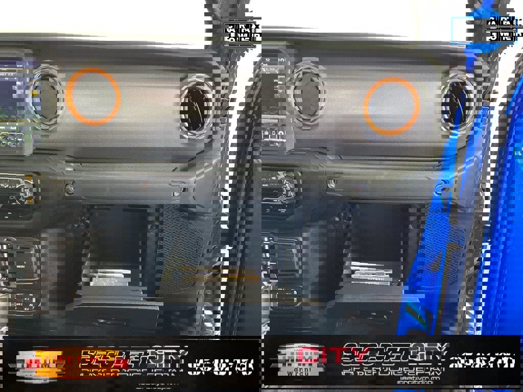 Used 2023 Jeep Gladiator Mojave w/ Trailer Tow Package image 33