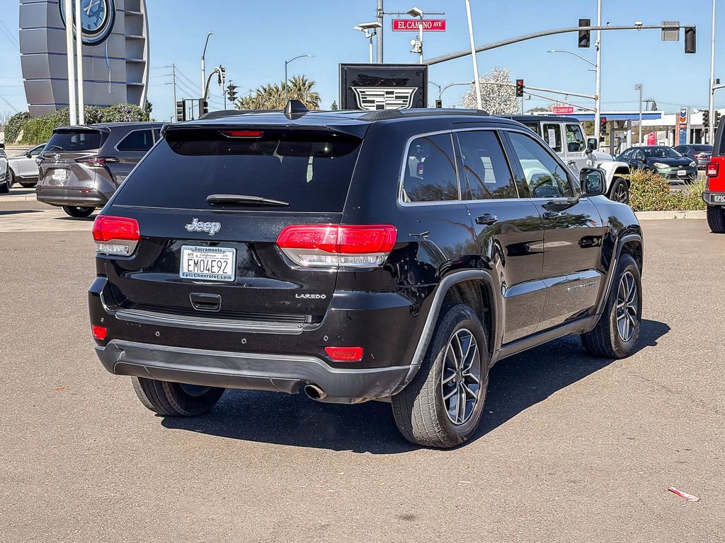 Used 2019 Jeep Grand Cherokee Laredo w/ Laredo X Package image 4