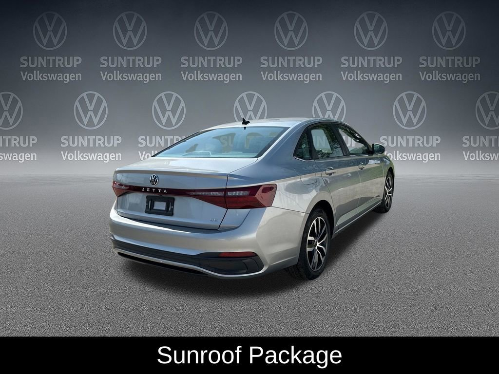 Used 2025 Volkswagen Jetta SE FWD image 6