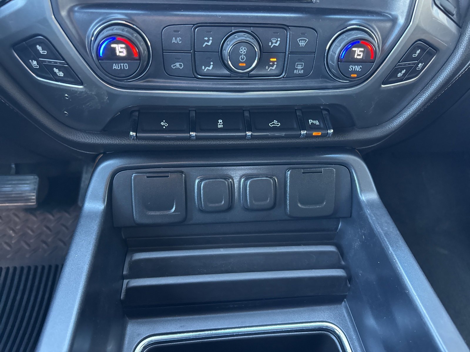 Used 2016 Chevrolet Silverado 2500 LTZ w/ LTZ Plus Package image 24