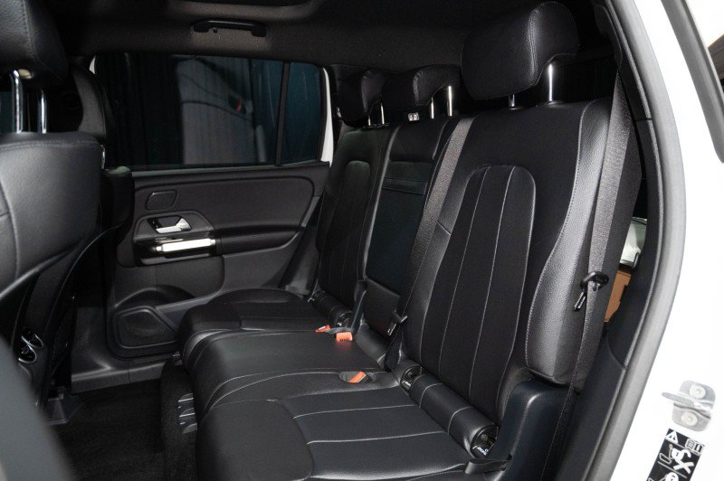 New 2026 Mercedes-Benz GLB 250 image 12