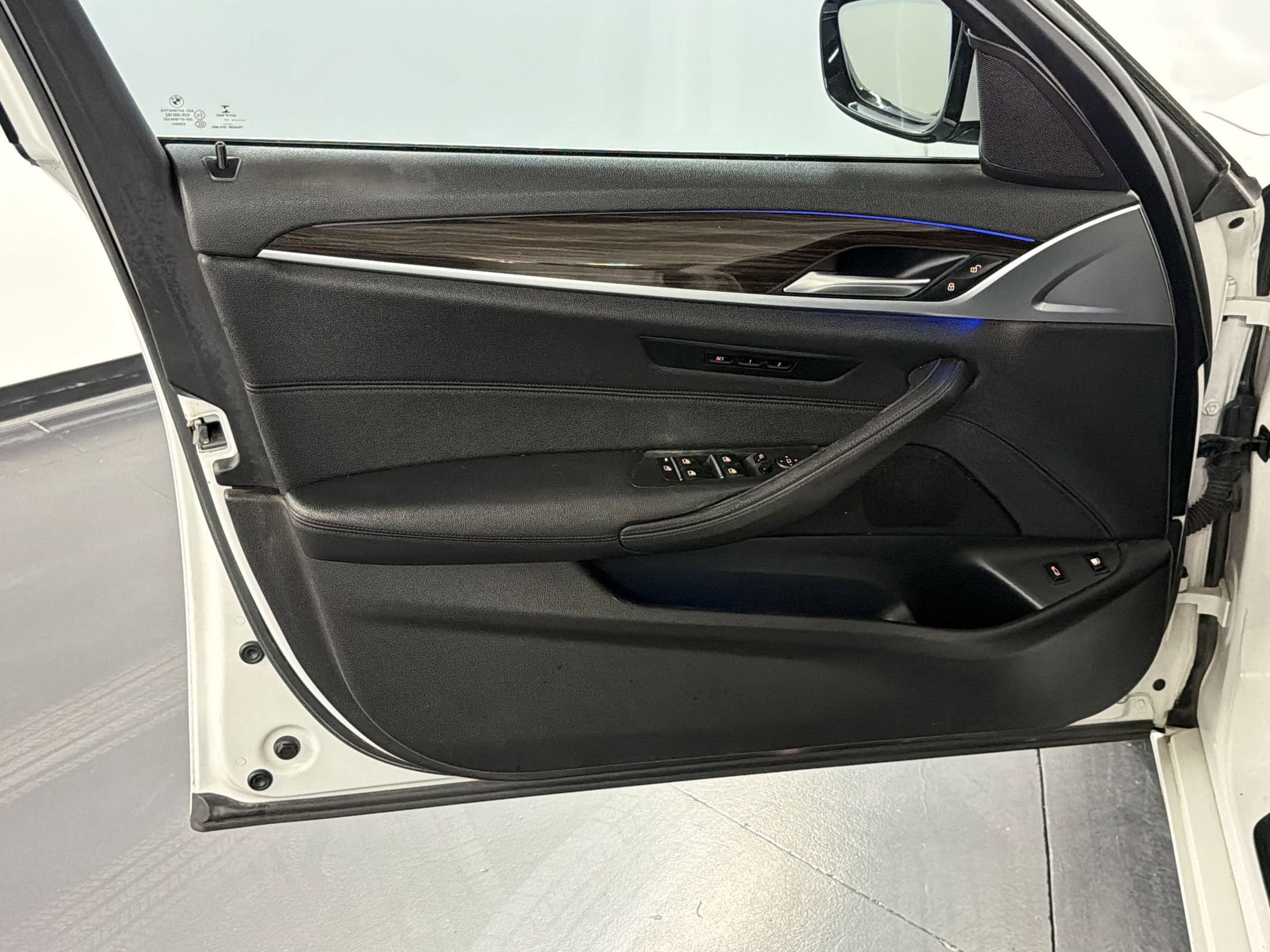 Used 2018 BMW 530e xDrive 530e xDrive iPerformance image 22