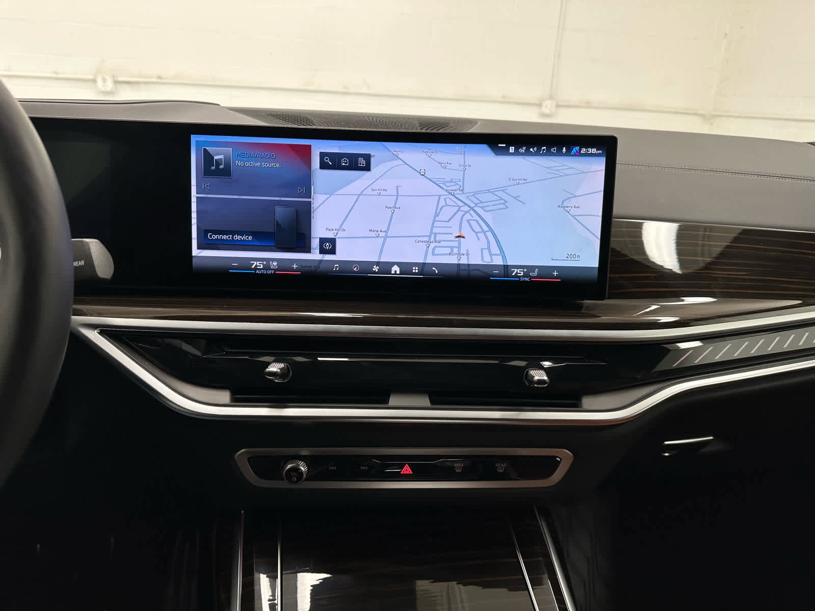 Used 2026 BMW X7 M60i image 32