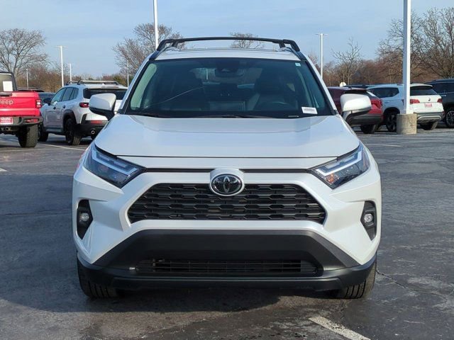 Used 2025 Toyota RAV4 XLE Premium image 4