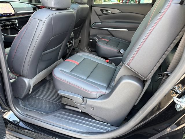 Used 2024 Chevrolet Traverse RS FWD image 21