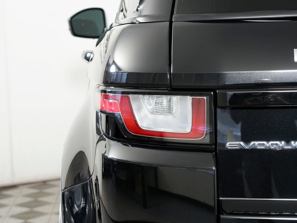 Used 2019 Land Rover Range Rover Evoque image 12