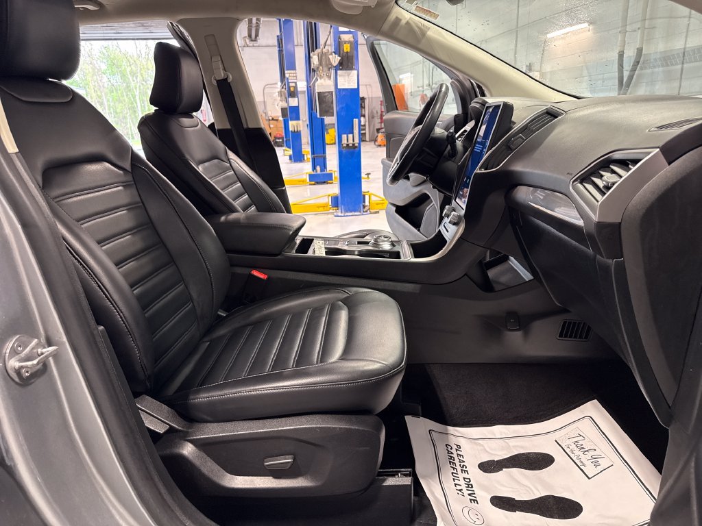Used 2024 Ford Edge SEL AWD/4WD image 30