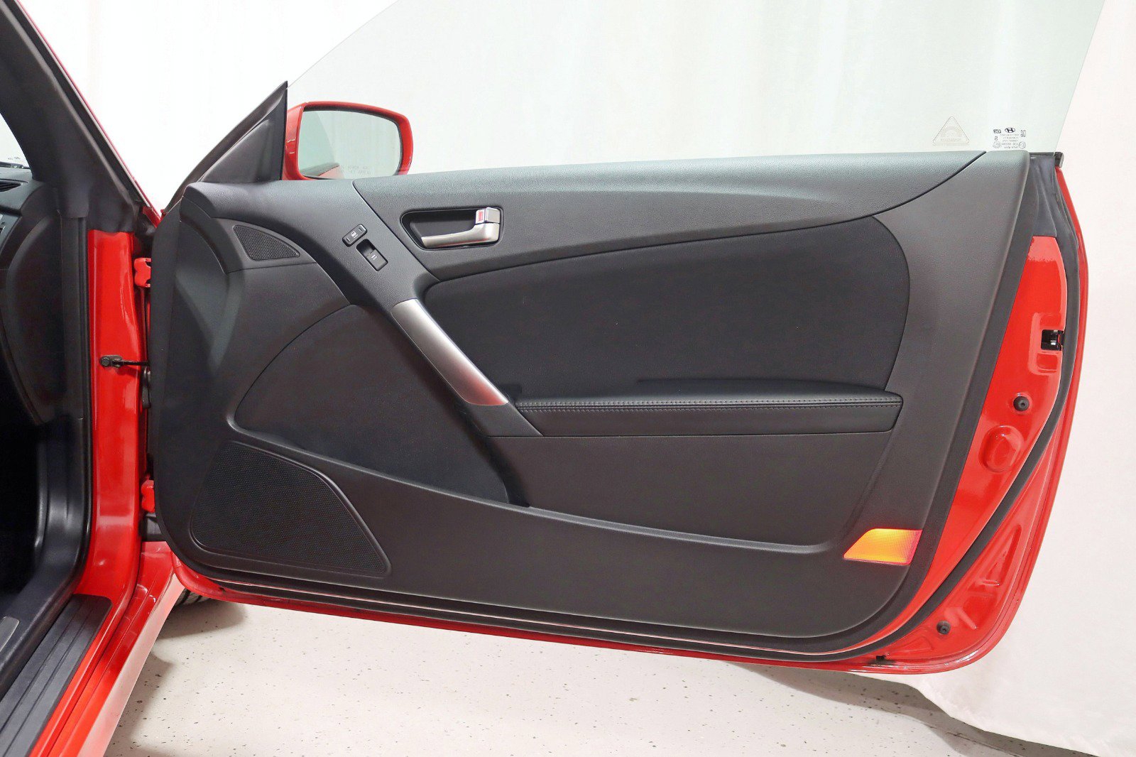 Used 2015 Hyundai Genesis 3.8 image 25