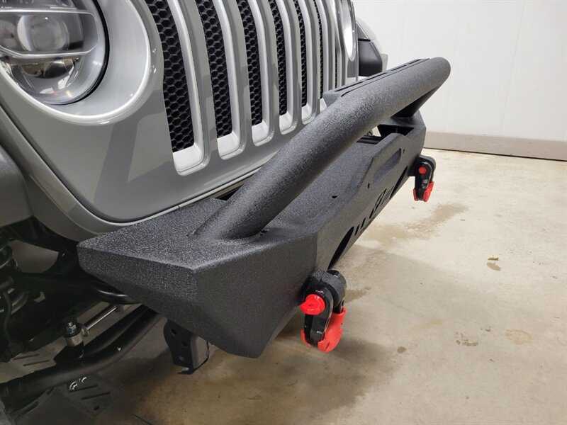 Used 2022 Jeep Wrangler Unlimited Sahara w/ LED Lighting Group AWD/4WD image 33