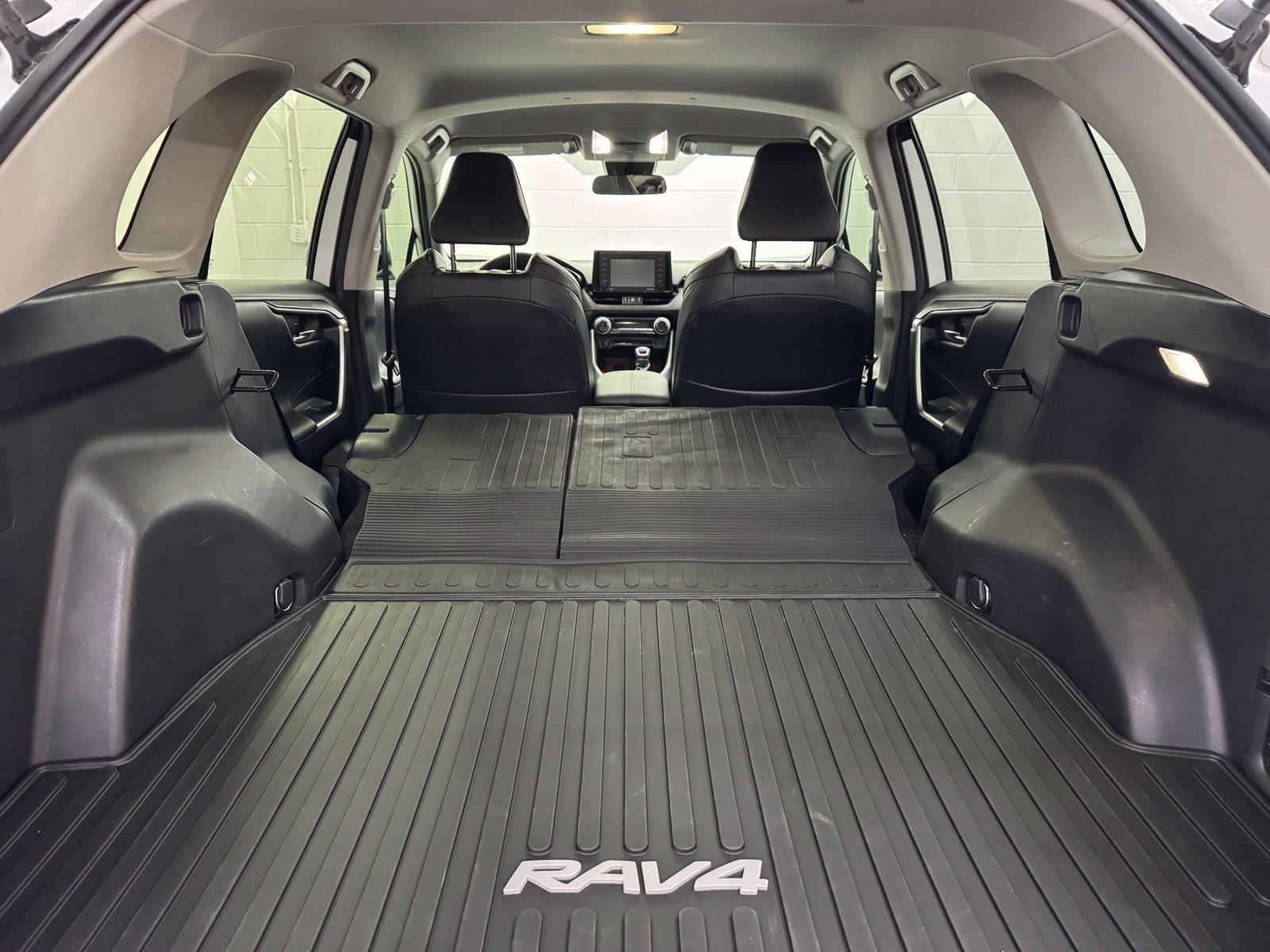 Used 2022 Toyota RAV4 Adventure AWD/4WD image 39
