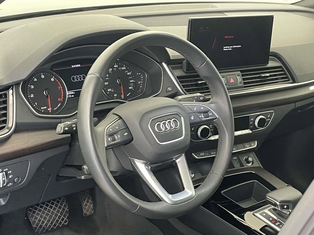 Certified 2023 Audi Q5 2.0T Premium w/ Convenience Package AWD/4WD image 4