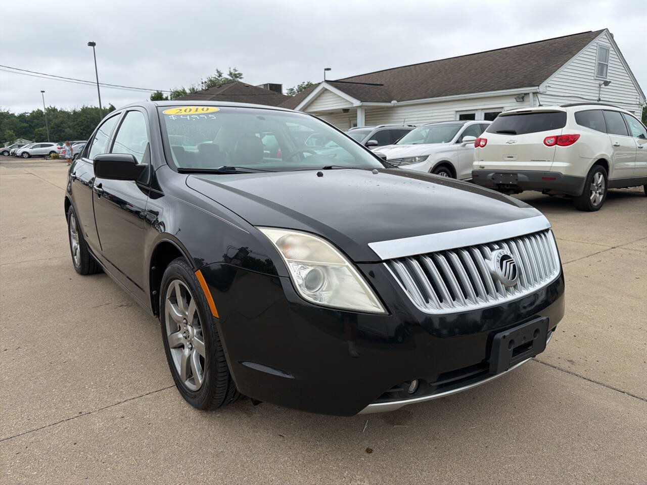 Used 2010 Mercury Milan Premier FWD image 2