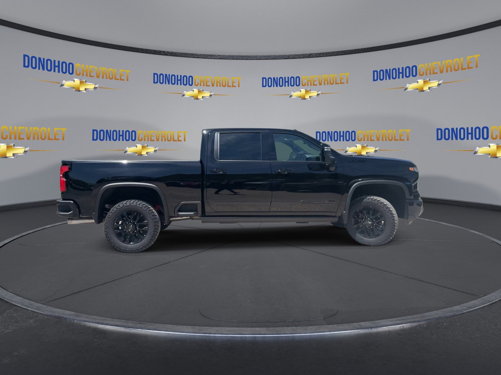 New 2026 Chevrolet Silverado 2500 High Country w/ Midnight Edition AWD/4WD image 12