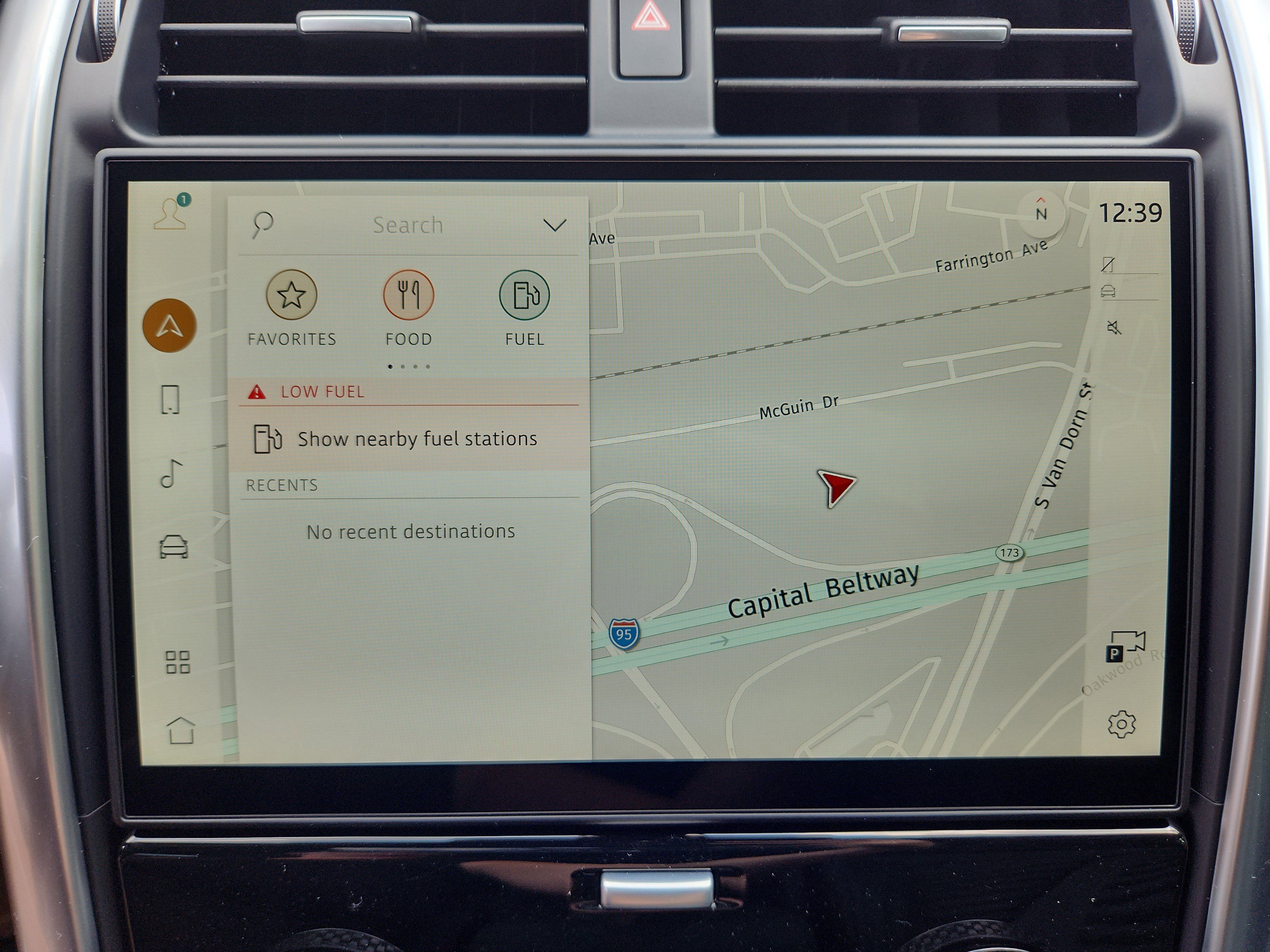 New 2025 Land Rover Discovery S image 21