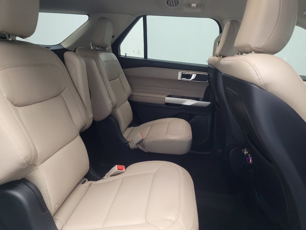 Used 2020 Ford Explorer XLT w/ Equipment Group 202A image 19