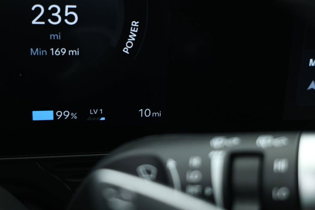 Used 2025 Hyundai Ioniq 5 SE image 12