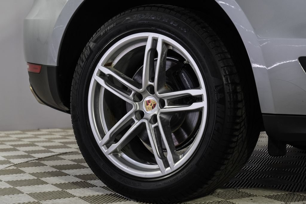 Used 2019 Porsche Macan w/ Premium Package AWD/4WD image 65